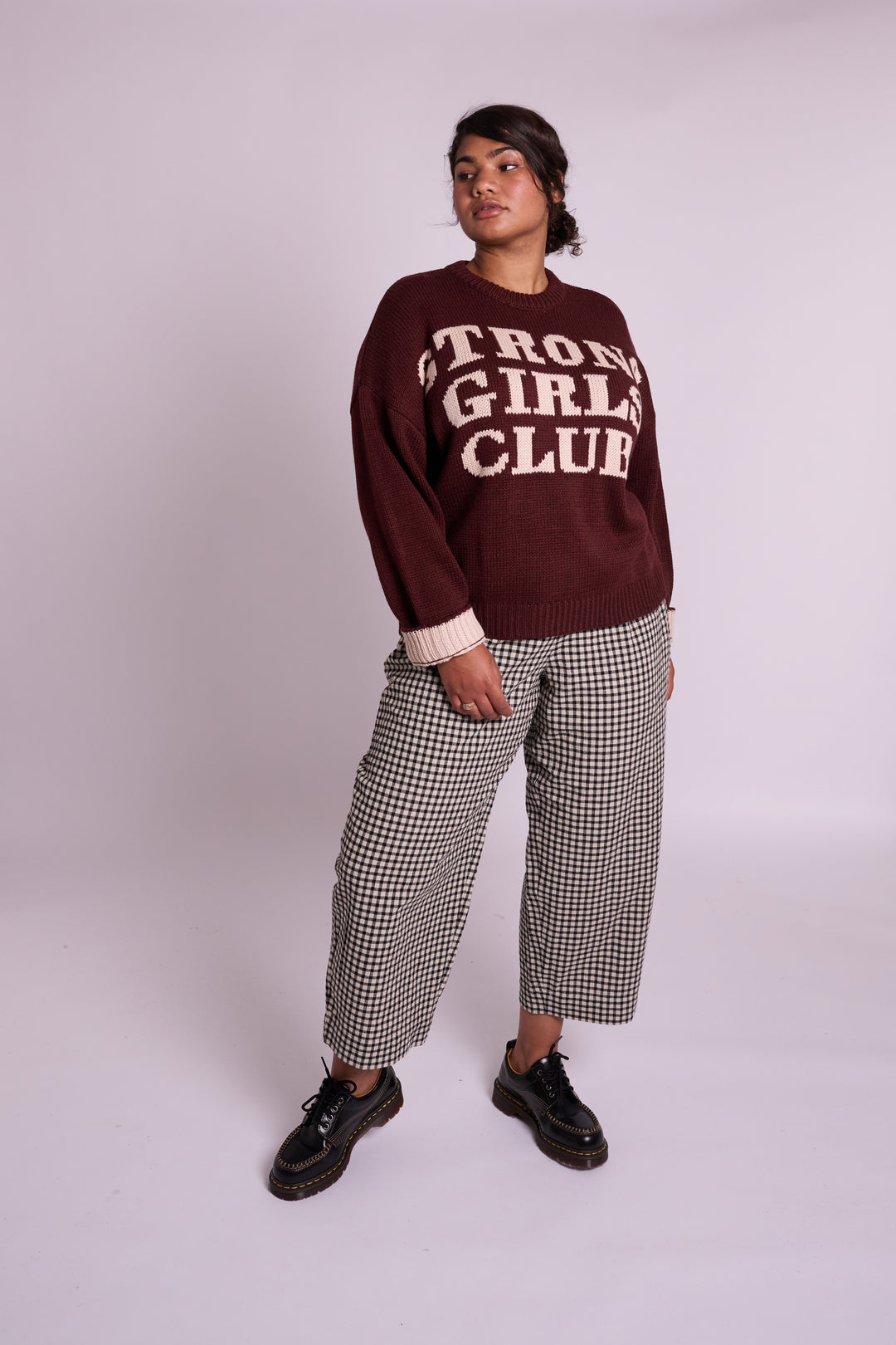 Knitted Strong Girls Club Jumper - Chocolate Fig