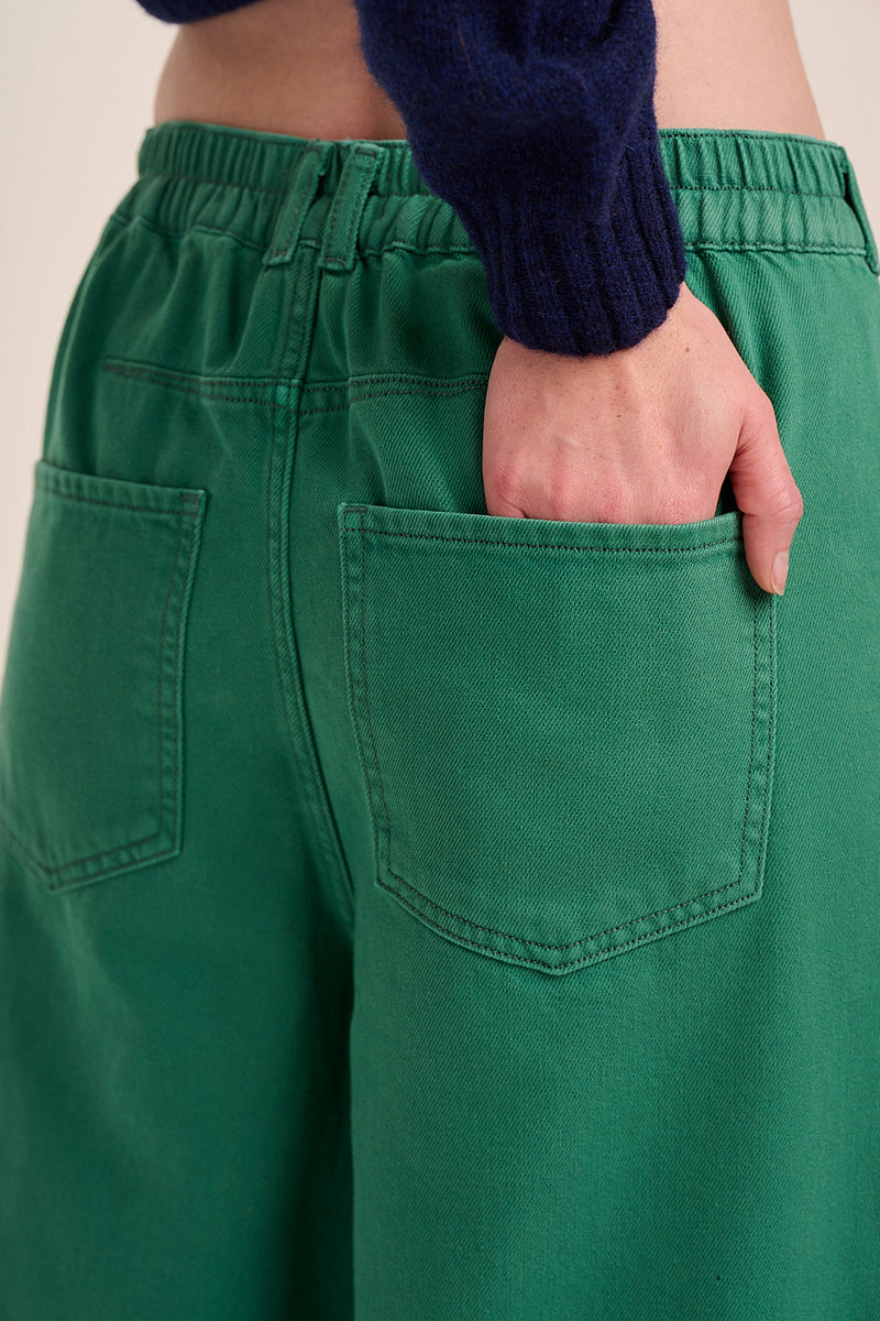 Maggie Barrel Leg Jean - Green – close-up detail