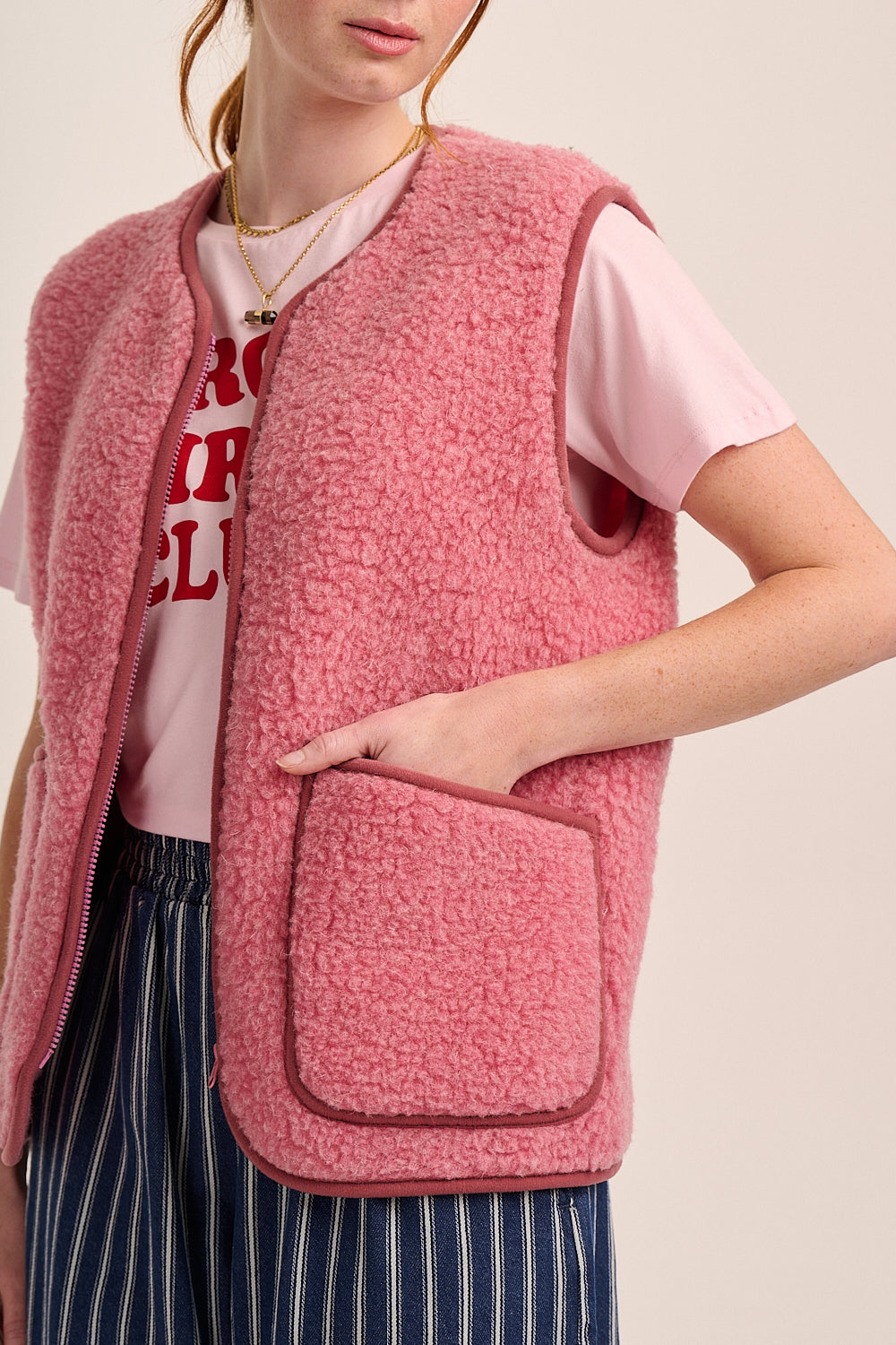Coldbreaker Peptico Vest - Pink – close-up detail