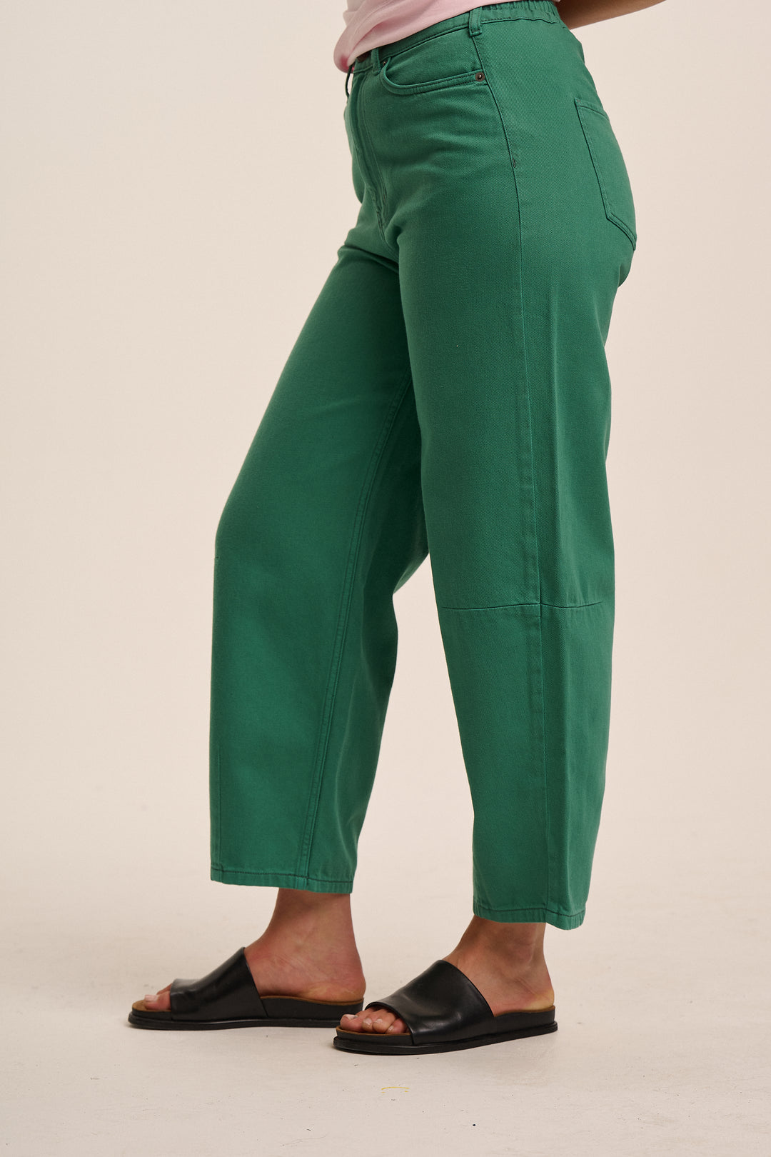 Maggie Barrel Leg Jean - Green