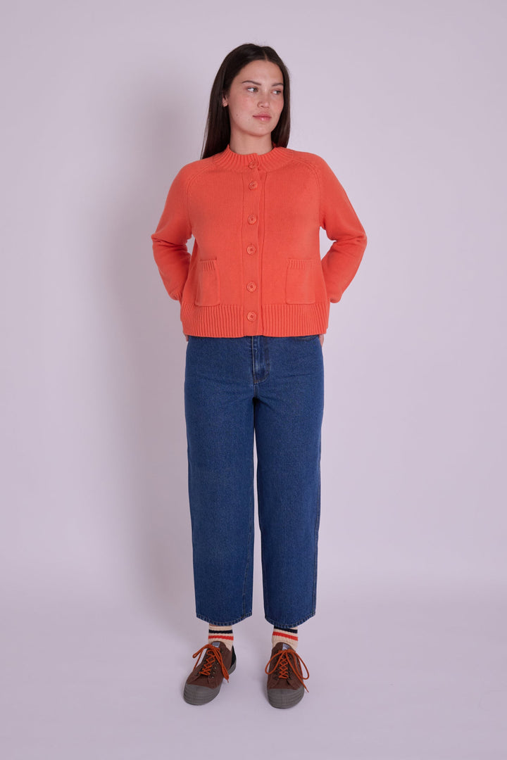 Dolly Mid Wash Barrel Leg Jean