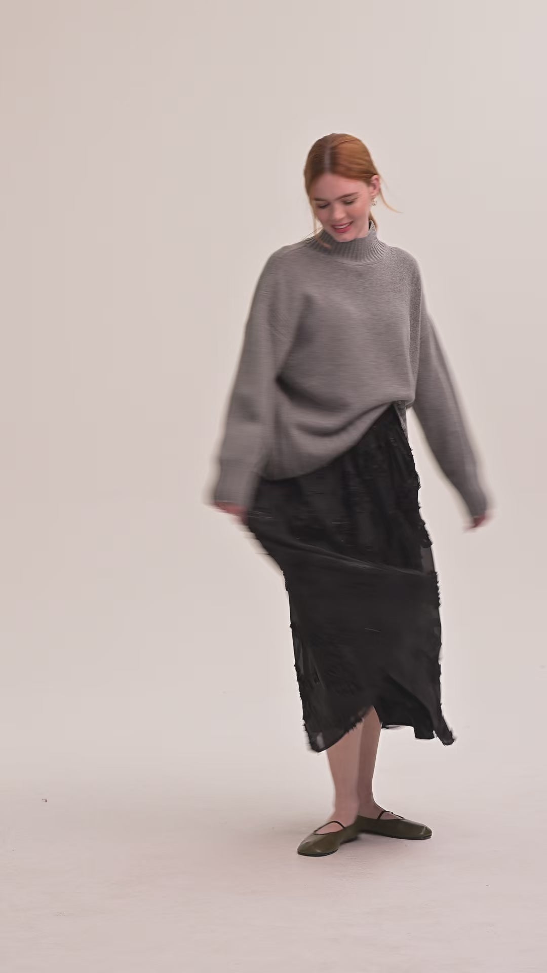 Eva Applique Circle Skirt - Black